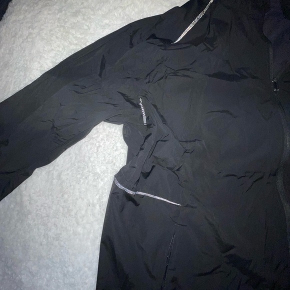 Men’s Lululemon windbreaker jacket never worn size XL - Picture 10 of 11